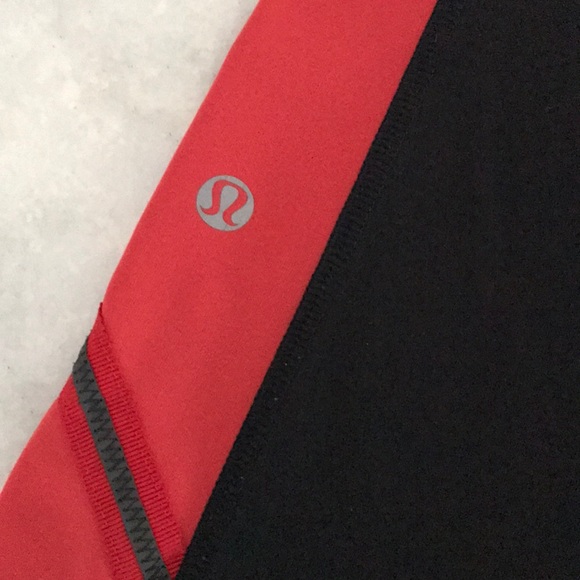 Lululemon Black/Red Run Ice Queen Pants Size 4 EUC - Picture 6 of 8